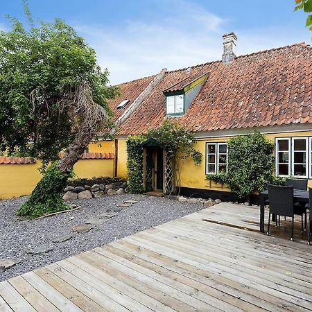 Idyllisk, Historisk Byhus Ved Fjorden I Mariager Exterior photo