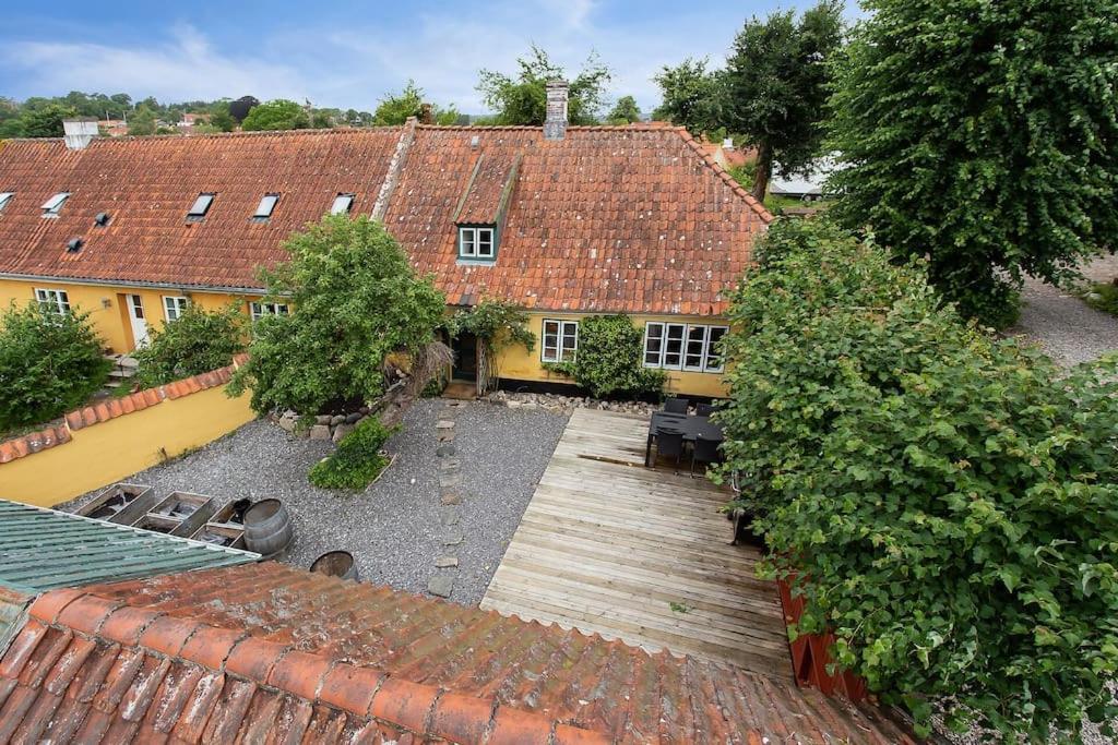 Idyllisk, Historisk Byhus Ved Fjorden I Mariager Exterior photo